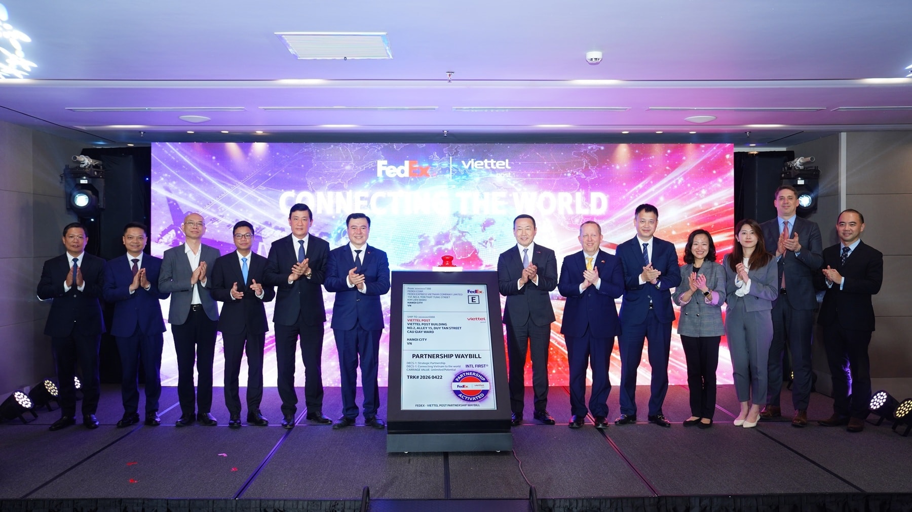Viettel Post bắt tay đối t&aacute;c Mỹ thuộc Top đầu thế giới, mở c&aacute;nh cửa cho logistics Việt v&agrave;o thị trường ngh&igrave;n tỷ USD - Ảnh 1.