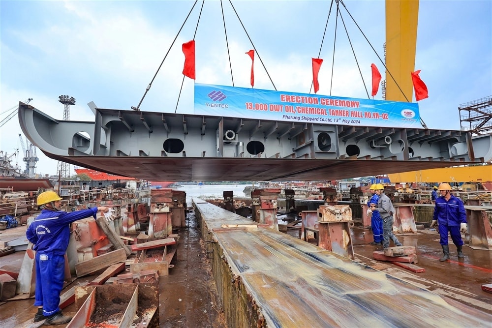 Doanh nghiệp đóng tàu gần 50 năm tuổi của Việt Nam vừa ký hợp đồng đóng mới 10 tàu chở dầu cho đối tác Hàn Quốc - Ảnh 3.