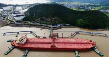 Dự trữ dầu gấp 3 lần Mỹ, Trung Quốc vẫn đối mặt một ‘điểm yếu’ chí mạng