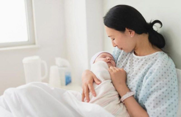 Mỗi phụ nữ sinh con sẽ được tặng 2.000.000 đồng tiền mặt, áp dụng trên toàn quốc: Điều kiện là gì và ai được hưởng mức gấp đôi?
