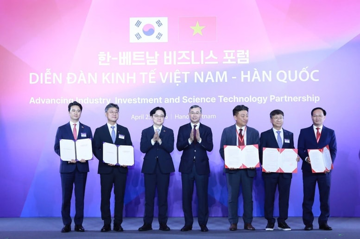 THACO, FPT, CMC, Vietjet cùng hàng chục doanh nghiệp thúc đẩy hợp tác công nghệ, ký 73 thỏa thuận Việt – Hàn