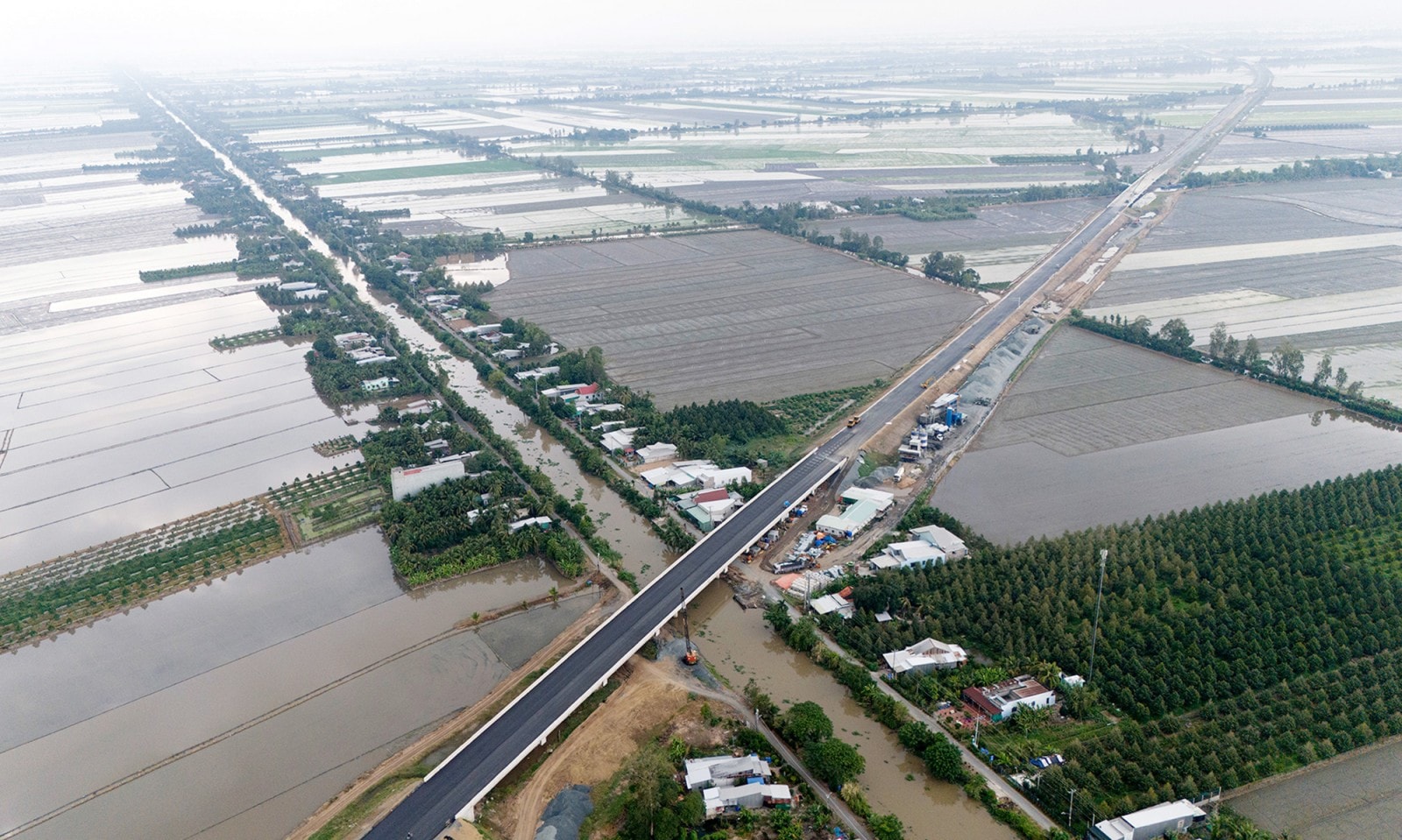 An Giang sẽ có tuyến đường kết nối cao tốc tới hai cửa khẩu quốc tế. Ảnh minh họa An Giang sẽ có tuyến đường kết nối cao tốc tới hai cửa khẩu quốc tế. Ảnh minh họa