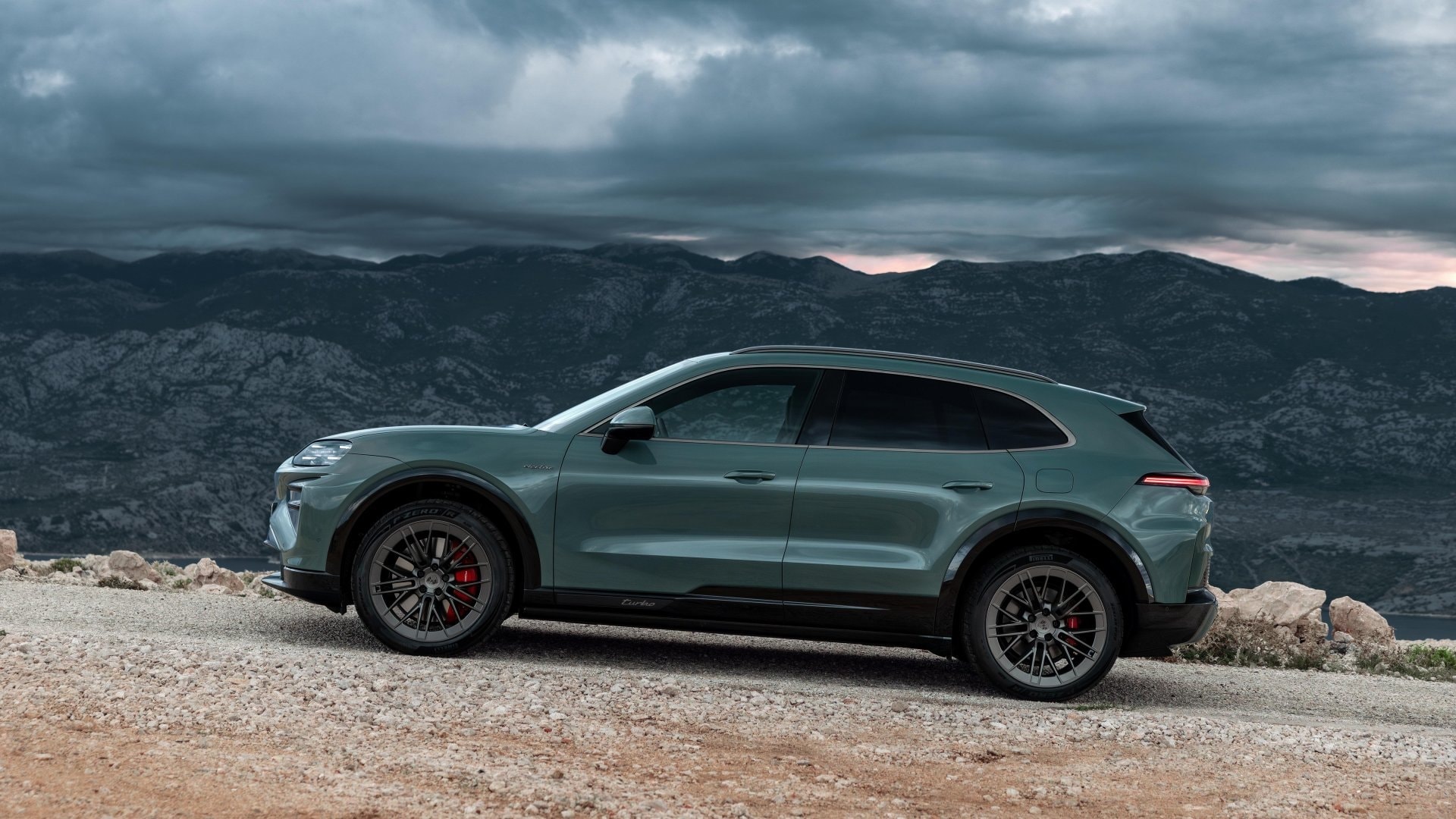 Porsche Cayenne EV 5