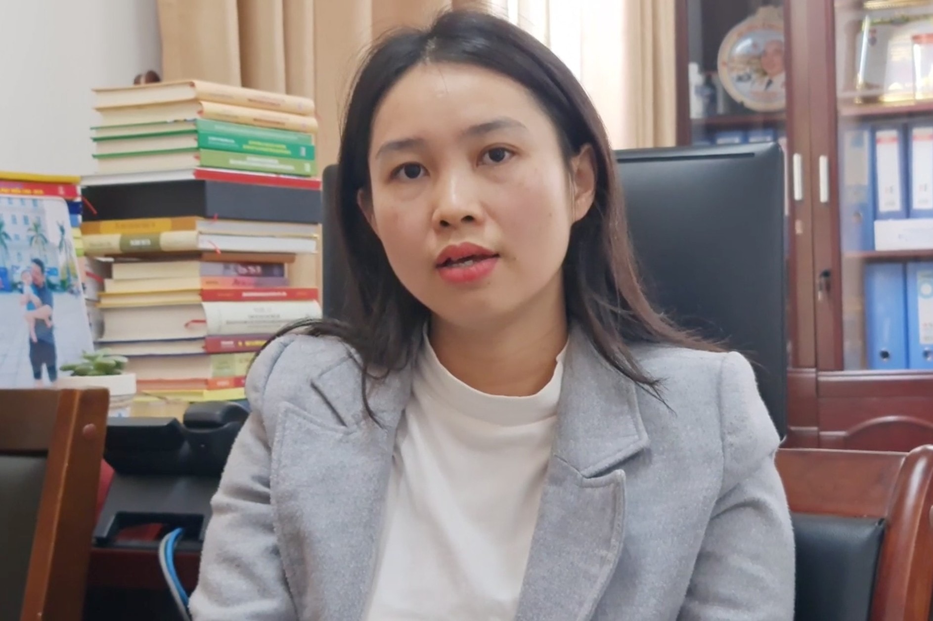 pgs-le-thu-huong-1.jpg