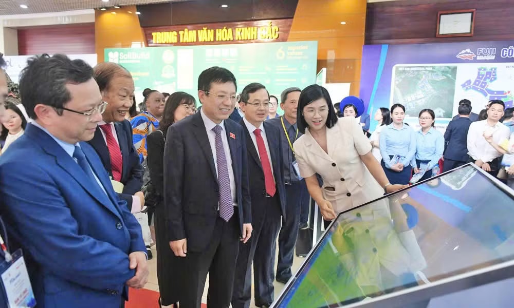 Diễn đàn kết nối FDI 2026 tại Bắc Ninh. Ảnh: BBN. Vì sao thủ phủ FDI miền Bắc khiến doanh nghiệp 'rót' thêm tỷ USD? - Ảnh 1.