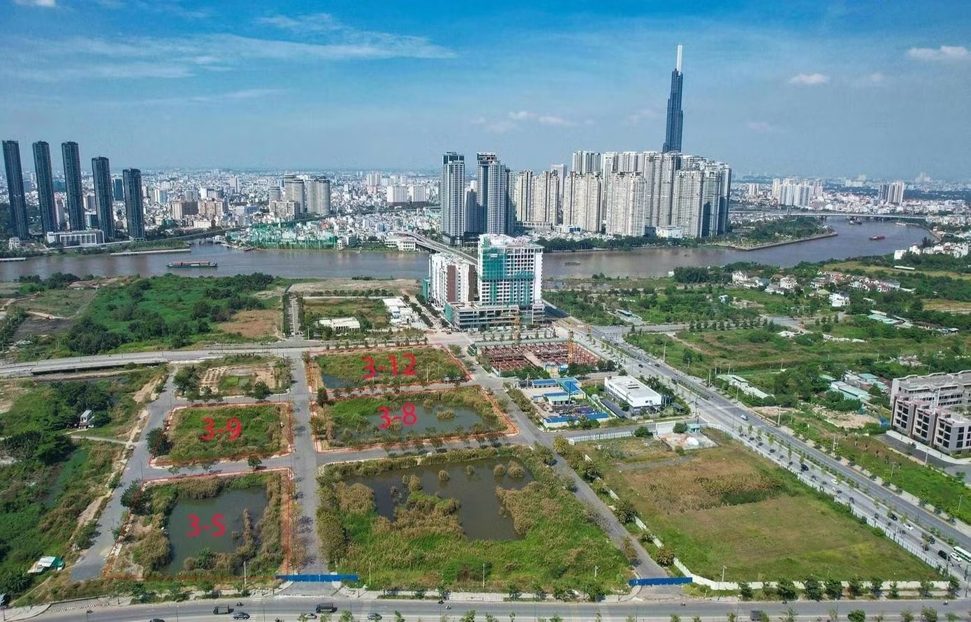 Việc bán đấu giá 9 khu đất trong Khu đô thị mới Thủ Thiêm sẽ mang về cho TPHCM 31.054 tỷ đồng. TPHCM tính thu hơn 600.000 tỷ từ đất - Ảnh 1.
