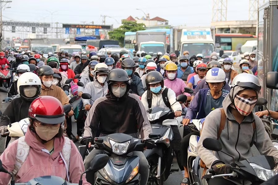 Hà Nội cấm xe máy xăng: Sẽ nhận diện tự động biển số xe vi phạm - Ảnh 1.