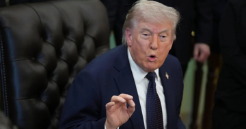 Tổng thống Mỹ Trump cảnh báo đường ống dẫn dầu Iran ‘có thể nổ tung trong vòng ba ngày’
