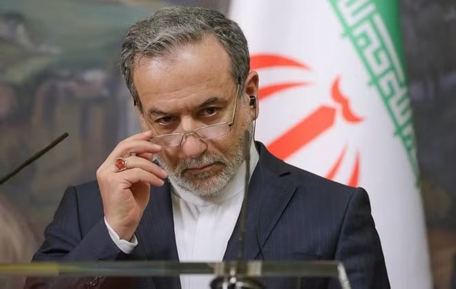 Iran gửi đề xuất mới cho Mỹ: Mở eo biển, hoãn đàm phán hạt nhân - Ảnh 1.