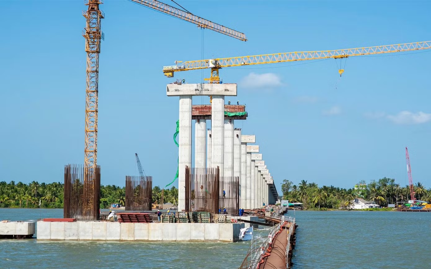 Duy trì nhiều mũi thi công xuyên kỳ nghỉ lễ, cầu Đại Ngãi 1 được đặt mục tiêu hoàn thành vào năm 2028. Tăng tốc thi công cầu Đại Ngãi 1 nối Vĩnh Long - Cần Thơ - Ảnh 3.