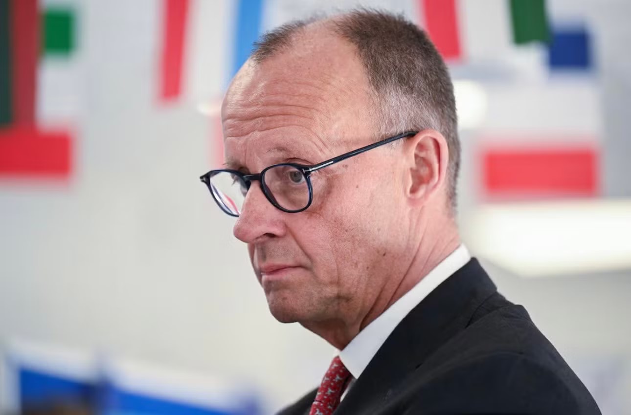Thủ tướng Đức Friedrich Merz. (Ảnh: Reuters) Thủ tướng Đức nói Iran 'làm bẽ mặt' Mỹ - Ảnh 1.