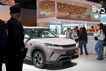 Trung Quốc đẩy giá xe điện xuống đáy: Người mua có thể sở hữu 5 chiếc với chi phí tương đương 1 xe mới tại Mỹ
