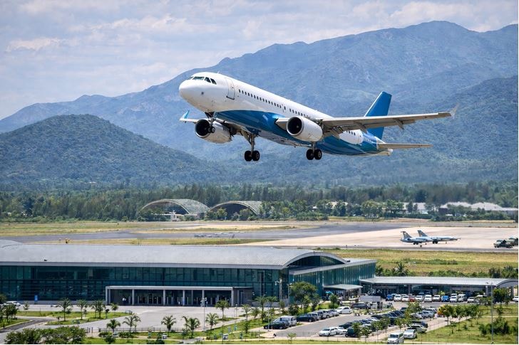 Đề xuất 'đánh thức' sân bay quân sự hơn 60 năm tuổi của Việt Nam: Khai thác lưỡng dụng, hướng đến công suất 3 triệu khách mỗi năm- Ảnh 2. Đề xuất 'đánh thức' sân bay quân sự hơn 60 năm tuổi của Việt Nam: Khai thác lưỡng dụng, hướng đến công suất 3 triệu khách mỗi năm- Ảnh 2.