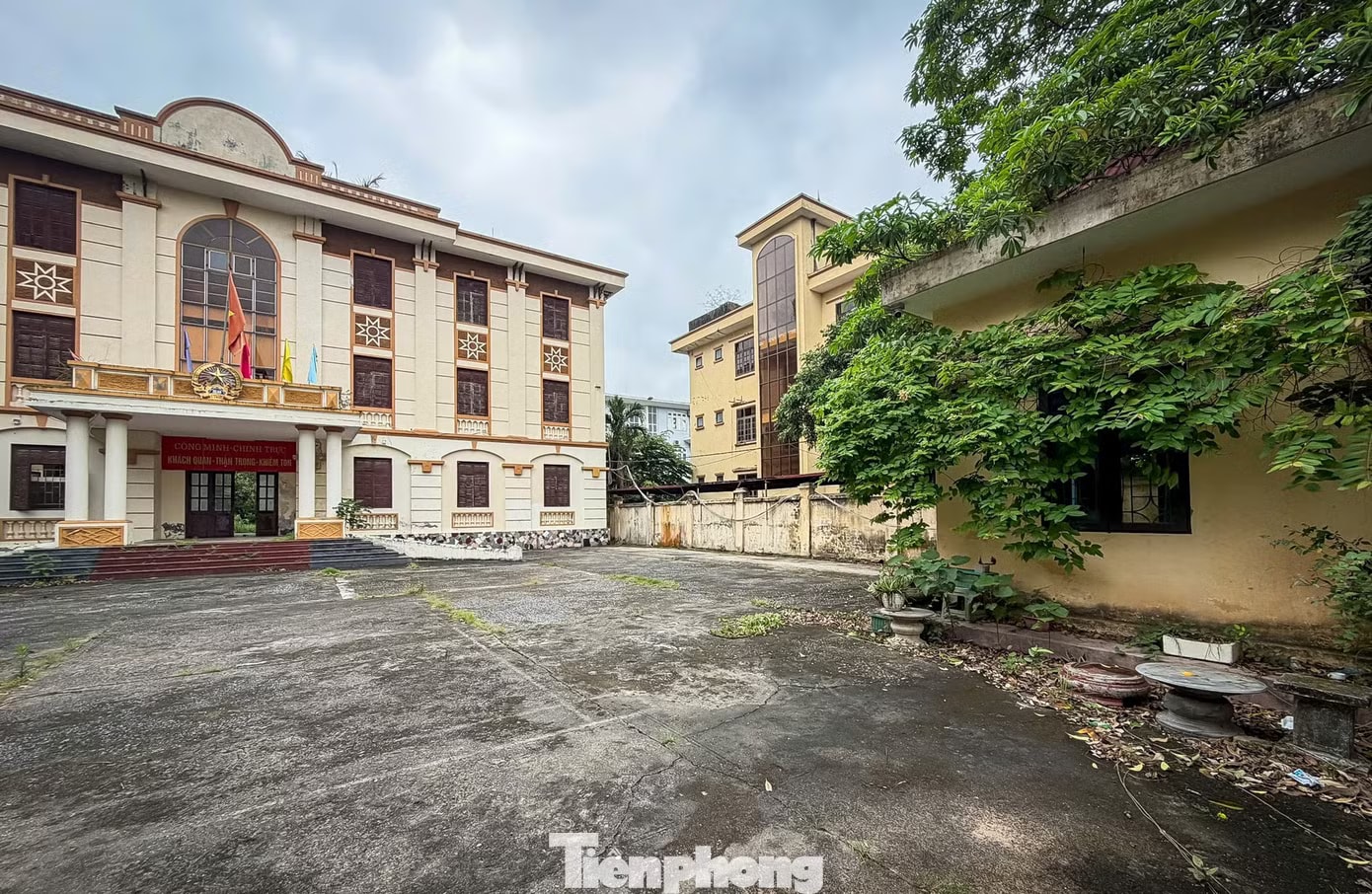 Cảnh hàng loạt trụ sở dôi dư bỏ trống sau sáp nhập ở Ninh Bình - Ảnh 9.