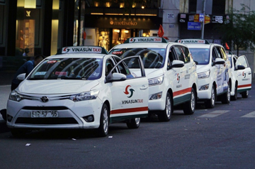 Thua đau trước xe điện, hãng taxi Vinasun (VNS) lên kế hoạch thanh lý hơn 300 xe cũ, bổ sung gấp dòng hybrid