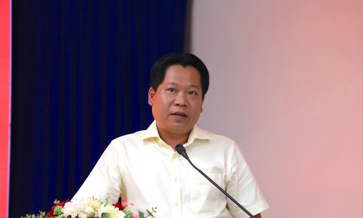 An Giang ‘đau đầu’ xử lý hơn 2.200 tấn rác mỗi ngày - Ảnh 1.