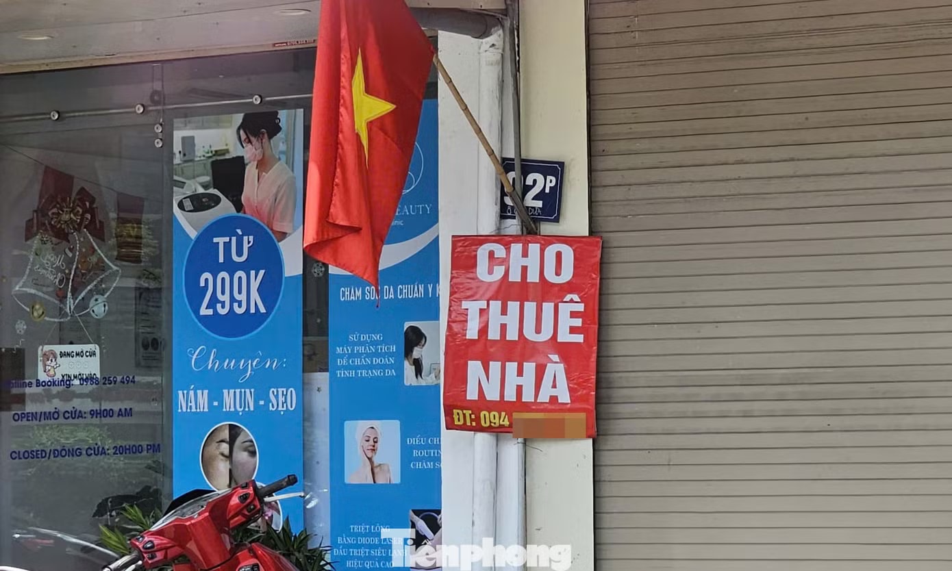 Lý do nhiều tuyến phố 'hái ra tiền' ở Hà Nội 'cửa đóng then cài' - Ảnh 14.
