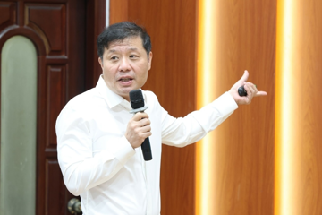 Giáo sư trẻ nhất Việt Nam 29 tuổi đã tốt nghiệp Tiến sĩ ở Mỹ, hiện gia nhập trường Đại học xếp top 11 thế giới và số 1 châu Á