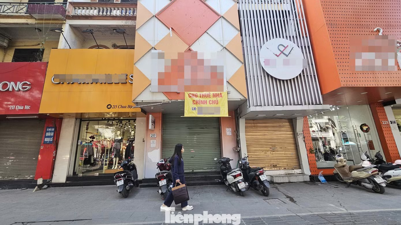Lý do nhiều tuyến phố 'hái ra tiền' ở Hà Nội 'cửa đóng then cài' - Ảnh 10.
