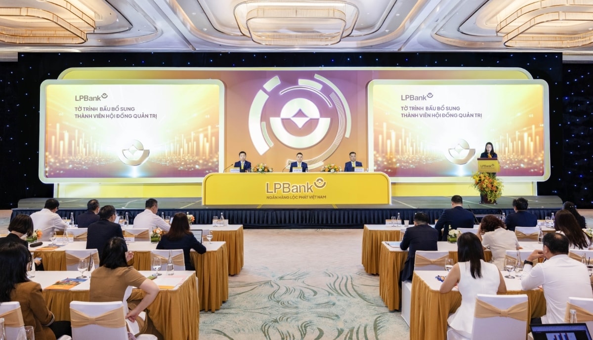 Thủ tướng: Trung tâm tài chính quốc tế (VIFC) không thể giao cho TP. HCM, Đà Nẵng quản lý - Ảnh 3.
