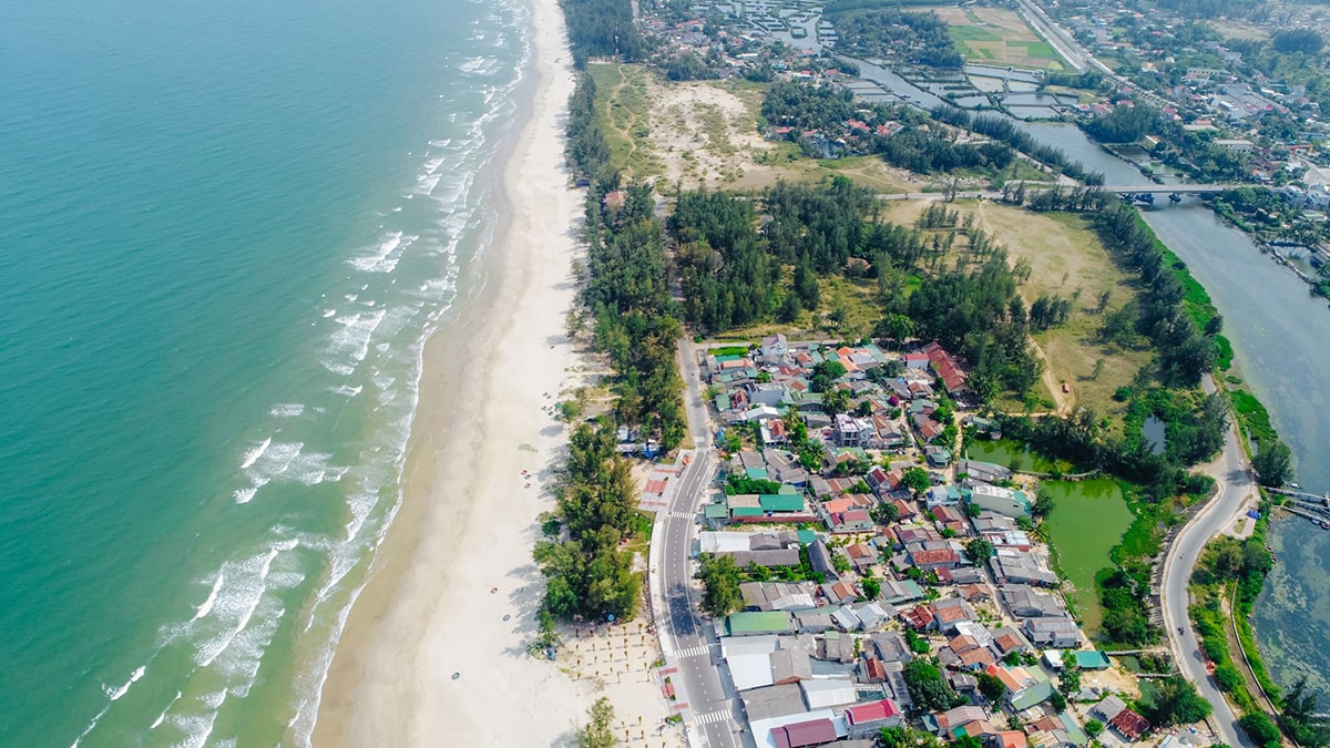Một góc của tỉnh Quảng Ngãi. Nguồn ảnh: IVIVU Một góc của tỉnh Quảng Ngãi. Nguồn ảnh: IVIVU