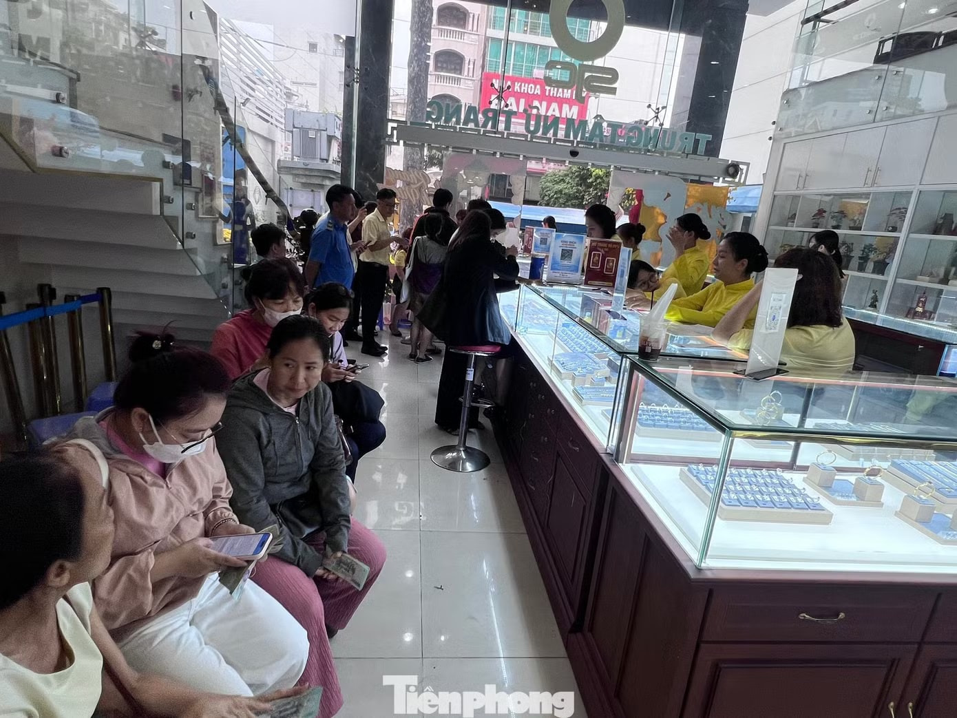 Cảnh báo 'sập bẫy' mua vàng trên mạng - Ảnh 2.