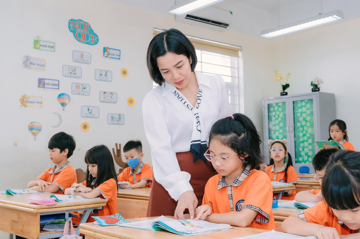 7 nhóm nhà giáo được ‘trải thảm đỏ’ tuyển dụng, hưởng phụ cấp 150%, ưu tiên thuê nhà công vụ, vay vốn mua nhà trả góp