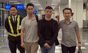 Khống chế, bắt khẩn cấp Nguyễn Tài Minh ngay tại sân bay