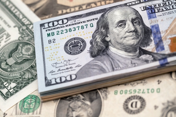 Tỷ giá USD tuần 30/3-3/4: USD tự do vượt 28.000 đồng, chuyên gia nói gì?