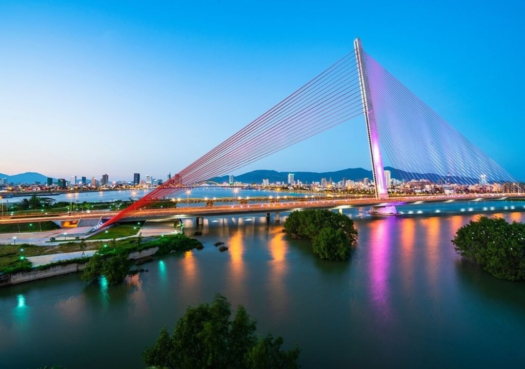 Cầu dây văng nghiêng 12 độ lớn nhất Đông Nam Á tại Việt Nam: Mang tên nữ anh hùng xứ Quảng, có khả năng chịu lực 32.000 tấn- Ảnh 4. Cầu dây văng nghiêng 12 độ lớn nhất Đông Nam Á tại Việt Nam: Mang tên nữ anh hùng xứ Quảng, có khả năng chịu lực 32.000 tấn- Ảnh 4.