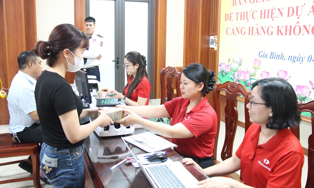 Hình ảnh tại buổi chi tiền thưởng. Nguồn ảnh: Báo Bắc Ninh Hình ảnh tại buổi chi tiền thưởng. Nguồn ảnh: Báo Bắc Ninh