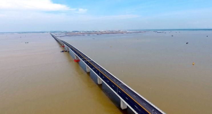 Việt Nam từng có cầu vượt biển 12.000 tỷ dài bậc nhất Đông Nam Á: Bên trong là căn hầm bí ẩn với 88 khoang đúc sẵn, công nghệ lắp ghép lần đầu được áp dụng- Ảnh 1. Việt Nam từng có cầu vượt biển 12.000 tỷ dài bậc nhất Đông Nam Á: Bên trong là căn hầm bí ẩn với 88 khoang đúc sẵn, công nghệ lắp ghép lần đầu được áp dụng- Ảnh 1.