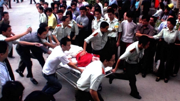 Tuyên án tử hình một nữ sinh xuất sắc vì đầu độc 788 người tại trường cao đẳng tài chính