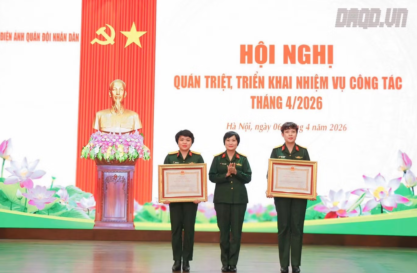 mua đỏ