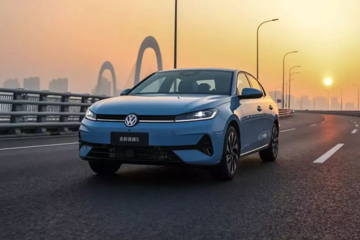 Volkswagen Sagitar S chốt giá 279 triệu đồng: Xe xăng giá rẻ nhưng công nghệ ngập tràn như ô tô điện