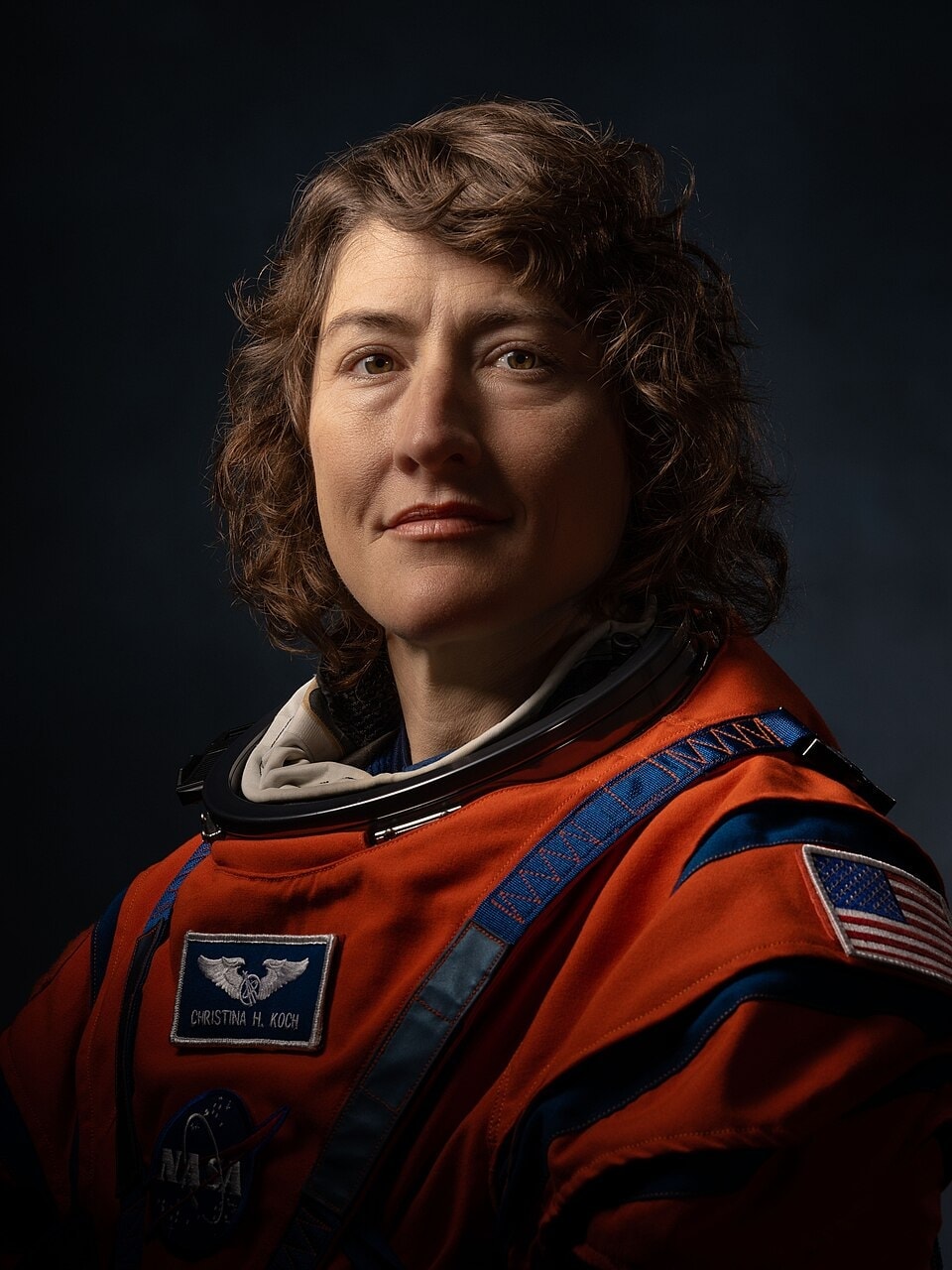 nu-phi-hanh-gia-1.jpg