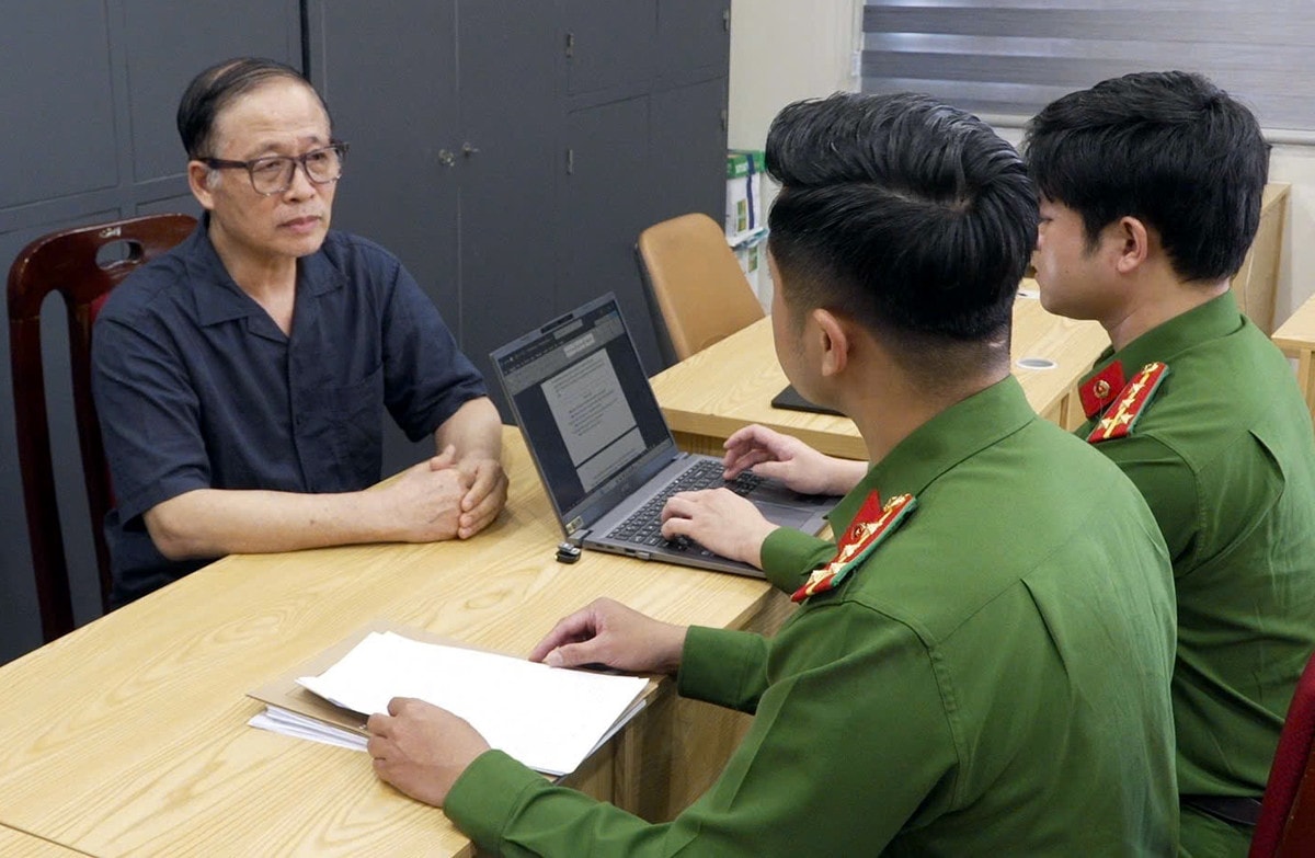 Ông chủ Bảo Tín Minh Châu thừa nhận sai phạm nhận tiền qua tài khoản cá nhân, xin khắc phục hậu quả - Ảnh 1.
