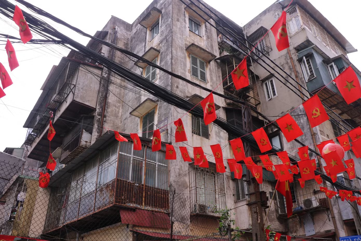 Chờ đợi một cuộc “đổi đời” - Ảnh 2.
