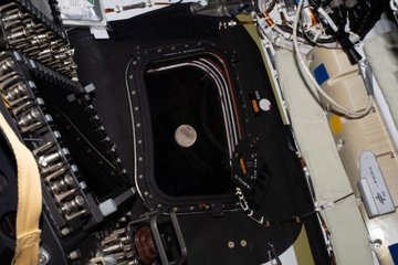 Chưa từng có trong lịch sử: Artemis II phá kỷ lục Apollo 13, lần đầu đưa con người bay xa hơn 400.000km khỏi Trái Đất