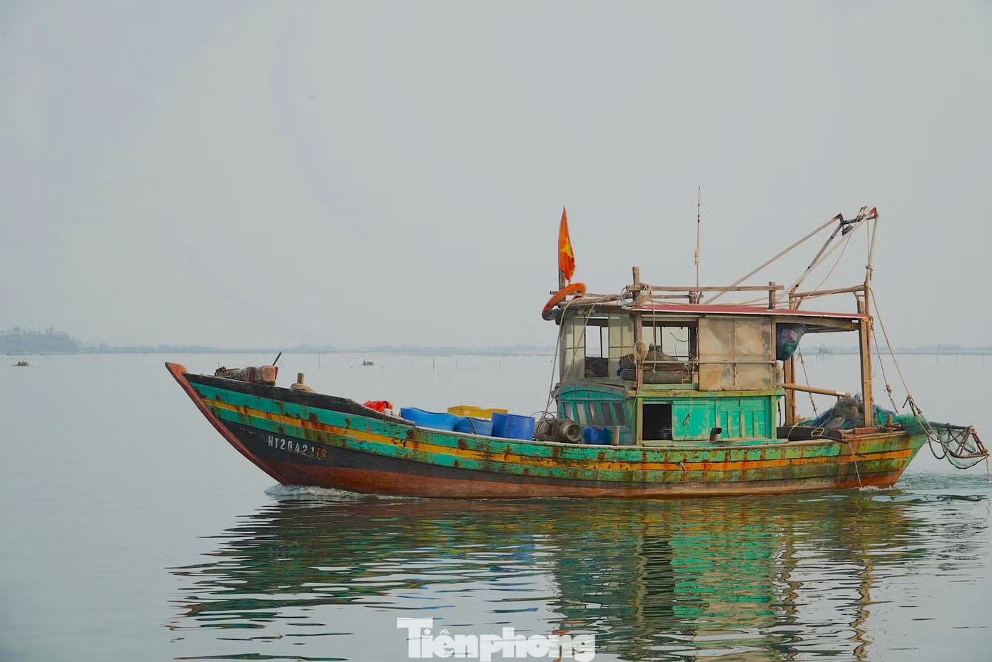Chuyến biển thu 3 tạ cá, vì sao tiền công chỉ 200.000 đồng/người? - Ảnh 4.
