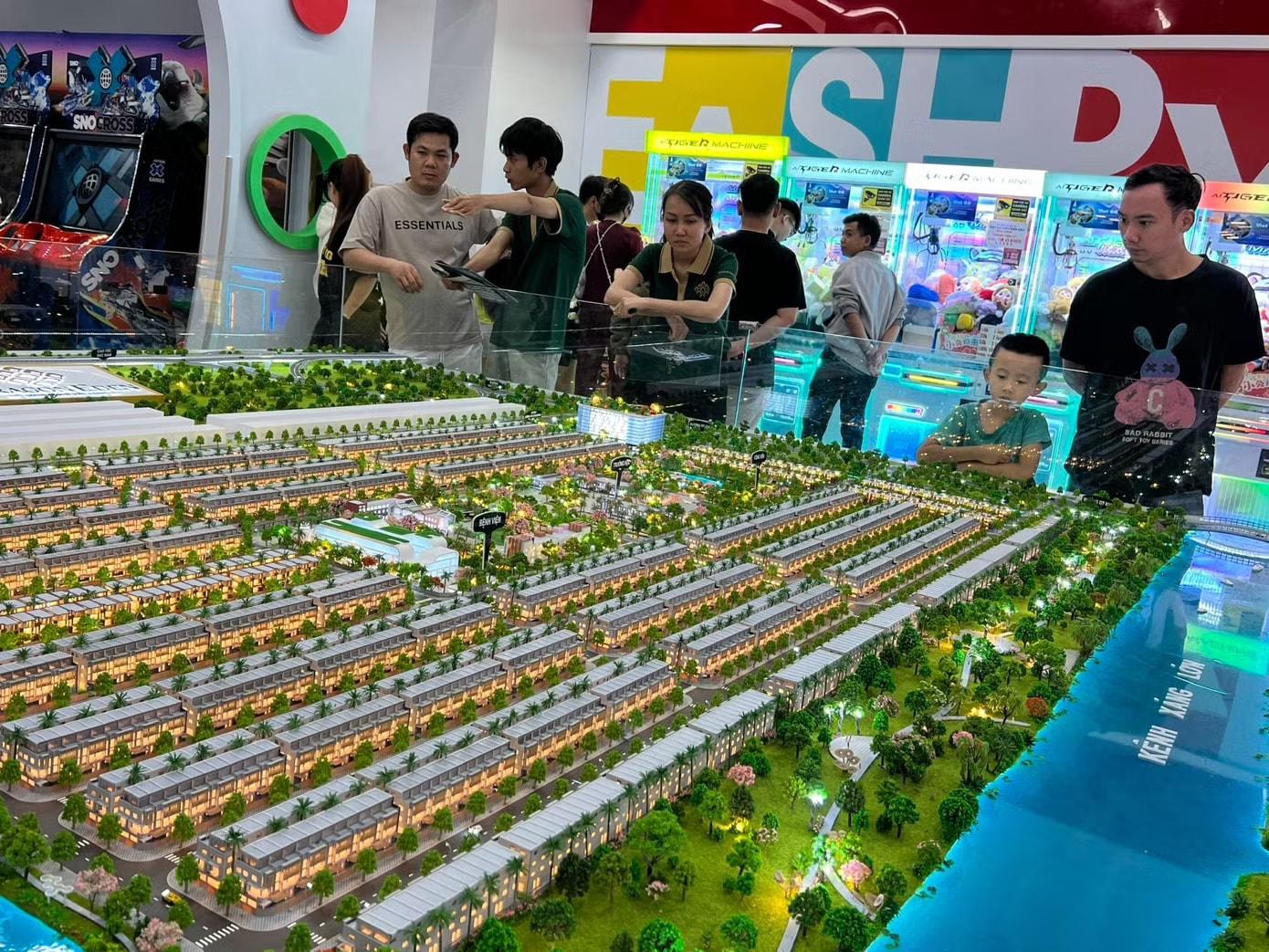 Người dân TPHCM có nhu cầu mua nhà ở xã hội rất lớn Hàng trăm tỷ đồng cho vay mua nhà ở xã hội ở TPHCM - Ảnh 1.