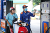 Tin vui cho người dân: Giá xăng trong nước giảm mạnh