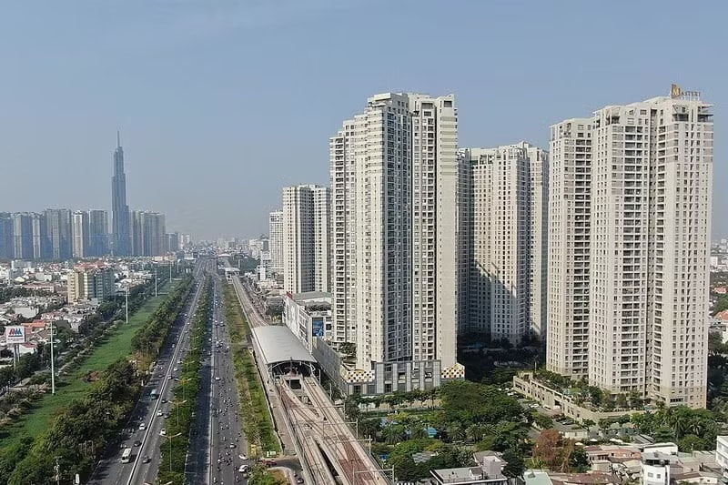 Thị trường căn hộ tại Hà Nội ghi nhận việc mất cân đối trong cơ cấu nguồn cung. Vì sao giá căn hộ ở Hà Nội đắt hơn TPHCM? - Ảnh 1.