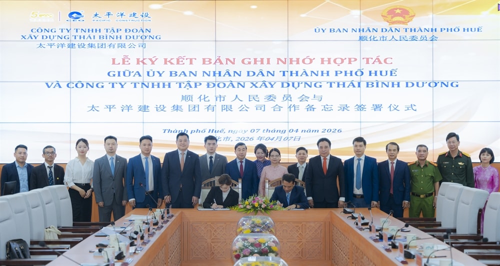 Hình ảnh tại lễ ký kết. Nguồn ảnh: UBND TP. Huế Hình ảnh tại lễ ký kết. Nguồn ảnh: UBND TP. Huế