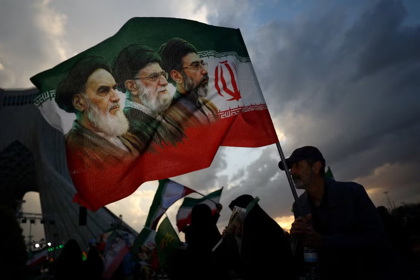 (Ảnh: Reuters) Iran dọa giáng 'đòn đau' nếu Mỹ nối lại các cuộc tấn công - Ảnh 1.