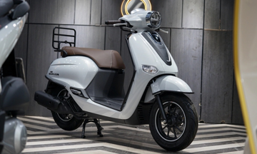 Chỉ với 43 triệu đồng, khách hàng có thể sử dụng xe tay ga mới của Honda đẹp như Vespa