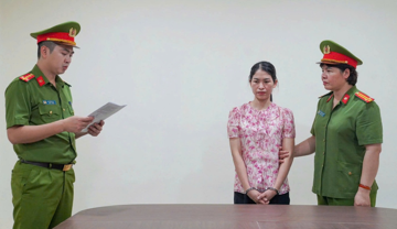 Khởi tố, bắt tạm giam nữ kế toán trung tâm trợ giúp xã hội tỉnh
