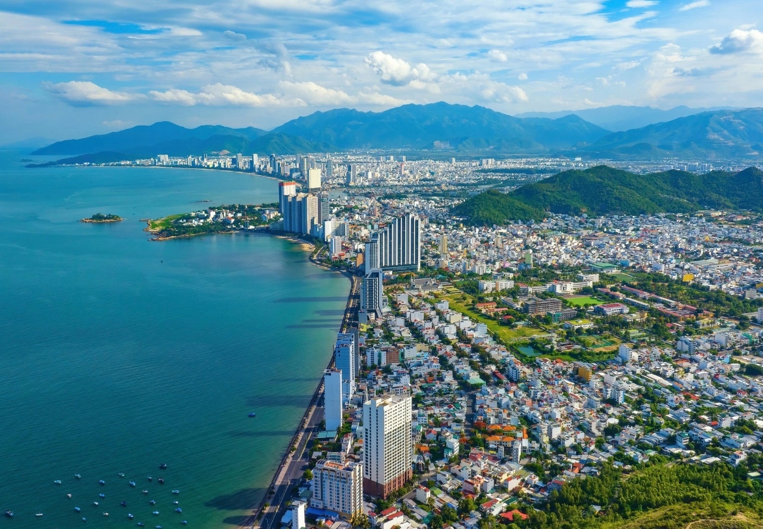 Sau Đồng Nai, loạt địa phương nào của Việt Nam sẽ 'cất cánh' lên thành phố trực thuộc Trung ương?- Ảnh 2. Sau Đồng Nai, loạt địa phương nào của Việt Nam sẽ 'cất cánh' lên thành phố trực thuộc Trung ương?- Ảnh 2.