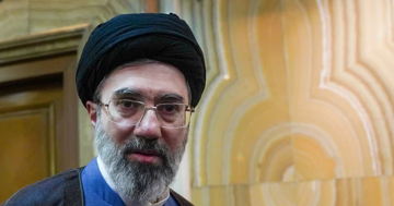 Lãnh tụ Tối cao Iran gặp chỉ huy quân đội, đưa ra chỉ đạo mới