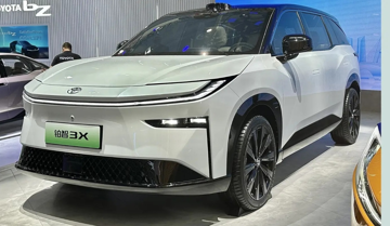 Toyota dần ‘nhập cuộc’, mẫu SUV điện cùng cỡ với Mazda CX-5 giá chỉ 425 triệu: Thiết kế ‘Hi-Tech & Warmth’, nội thất được công nghệ hoá
